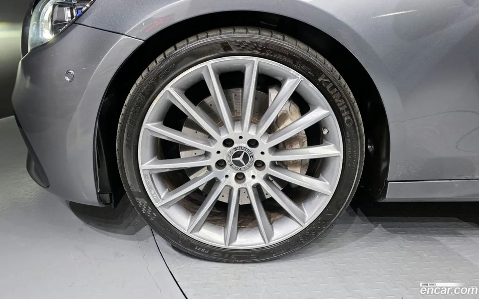 Mercedes-Benz E-Class E350 4MATIC AMG Line 2022 — миниатюра 2
