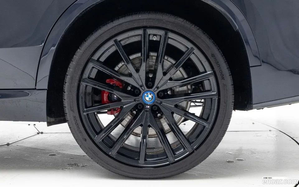 BMW X5 xDrive 50e M 2024 — миниатюра 2