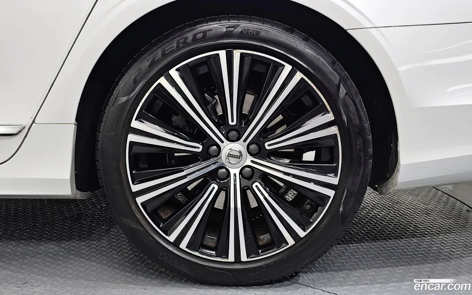 Volvo S90 B5 2022 — миниатюра 2