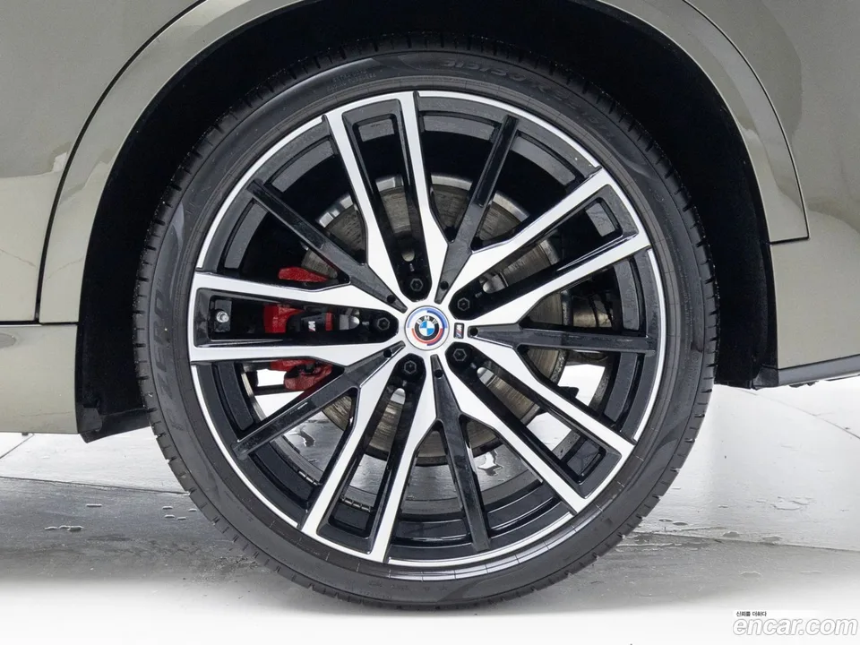 BMW X5 M50i 2023 — миниатюра 2