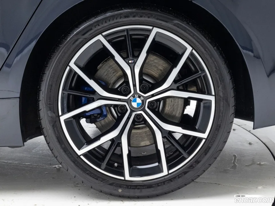 BMW 5 Series 530i M 2022 — миниатюра 2