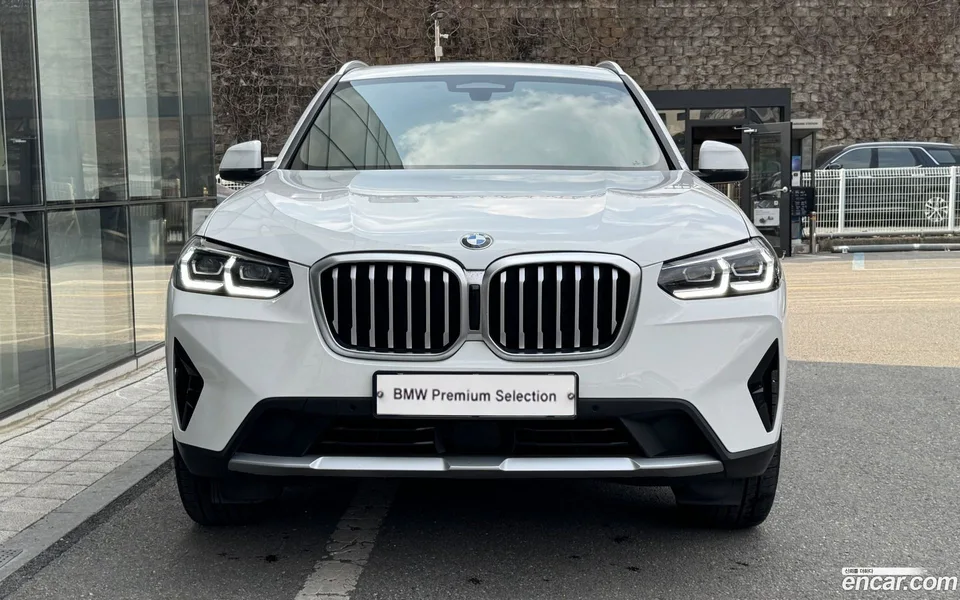 BMW X3 xDrive 20i 2023 — миниатюра 3