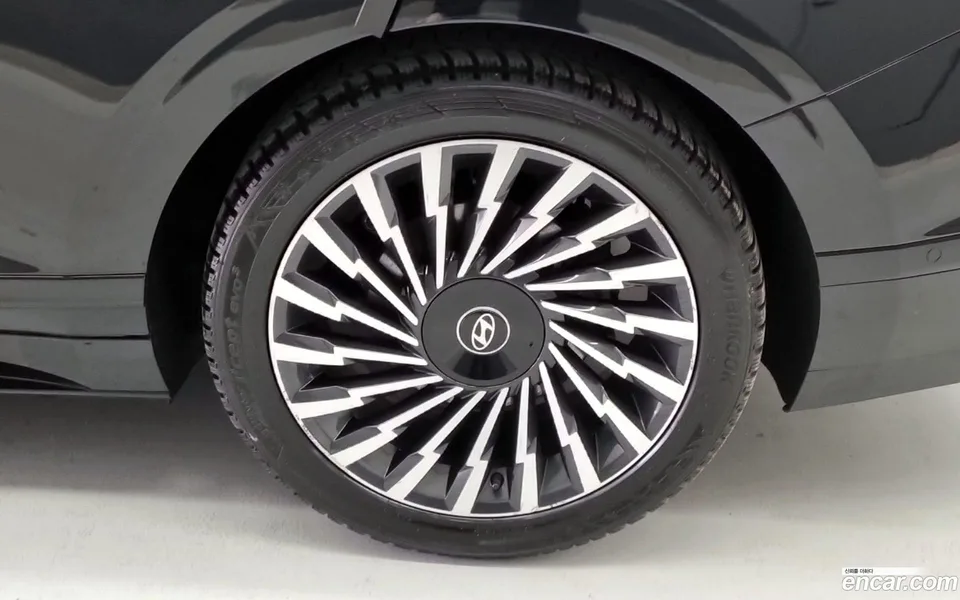 Hyundai Grandeur Hybrid 2023 — миниатюра 2