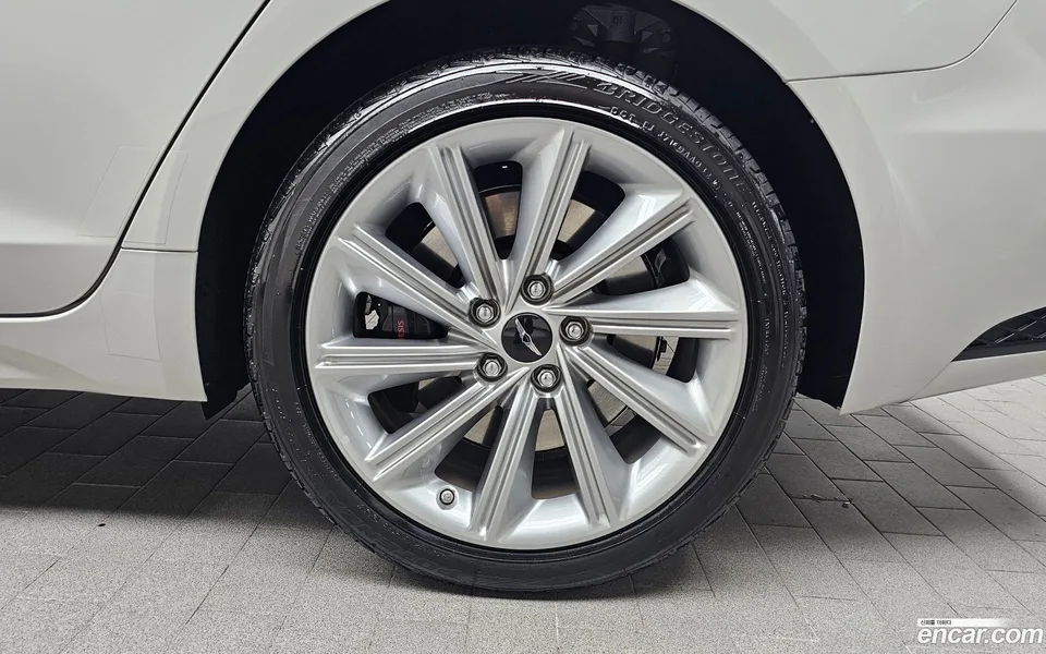 Genesis G70 Shooting Brake 2.5T 4WD 2023 — миниатюра 2