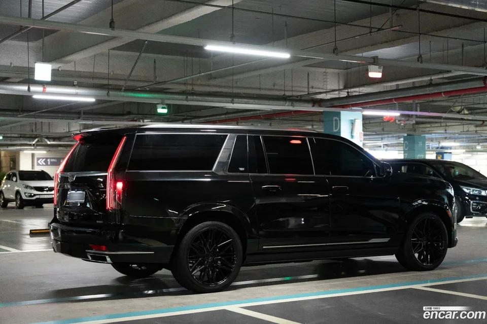 Cadillac Escalade 6.2 ESV 2022 — миниатюра 3