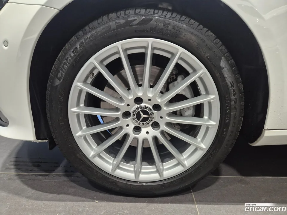 Mercedes-Benz E-Class E250 2022 — миниатюра 5