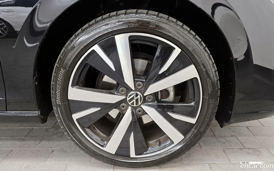 Volkswagen Golf 2.0 TDI 2025 — миниатюра 2