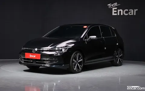 Volkswagen Golf 2025 buy in Moscow