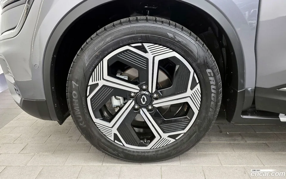 Renault Samsung QM6 2.0 LPe 2WD 2024 — миниатюра 5