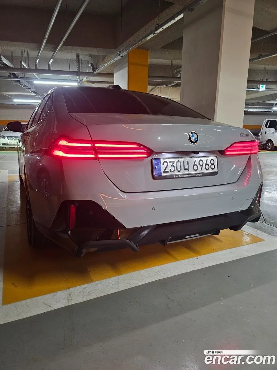 BMW 5 Series 520i M 2024 — миниатюра 3