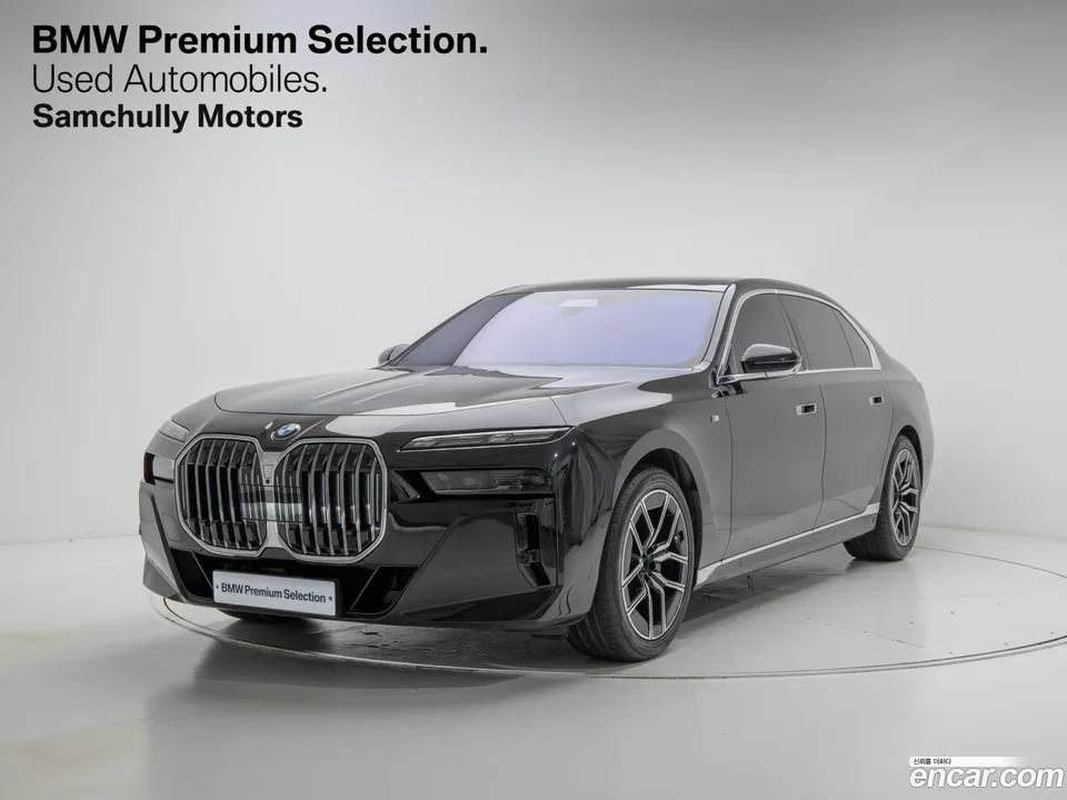 BMW 7 Series 740i xDrive M 2024 — фото 1, купить с доставкой в Москву