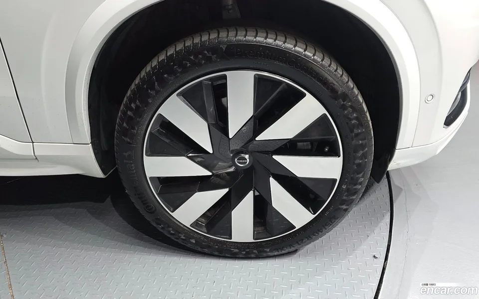 Volvo XC90 T8 2024 — миниатюра 2