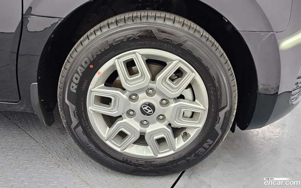 Hyundai Staria L3.5 3 2025 — миниатюра 5
