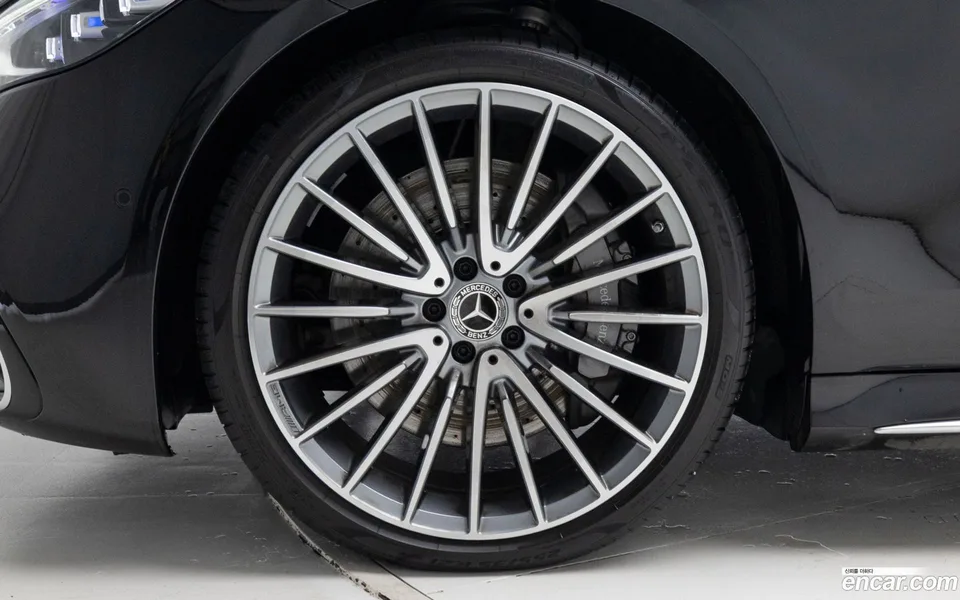 Mercedes-Benz S-Class S500L 4MATIC 2025 — миниатюра 2