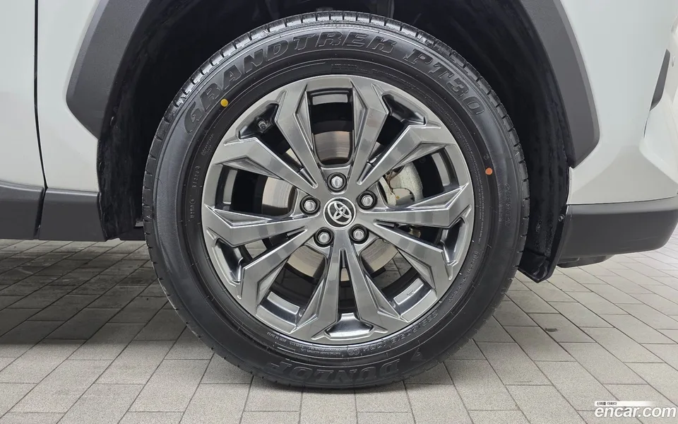 Toyota RAV4 2.5 4WD LTD 2024 — миниатюра 2