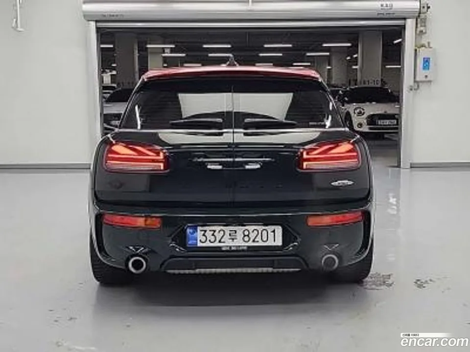 MINI Cooper S Clubman JCW 2023 — миниатюра 3