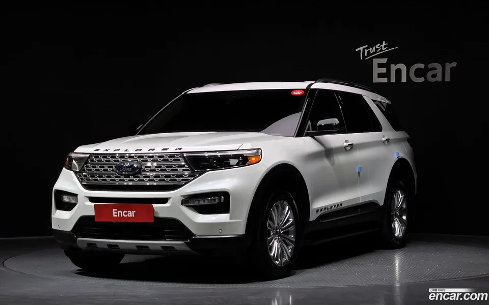Ford Explorer 3.3 2022 — фото 1, купить с доставкой в Москву