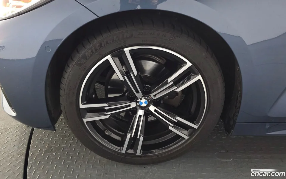 BMW 4 Series 420i M 2022 — миниатюра 2