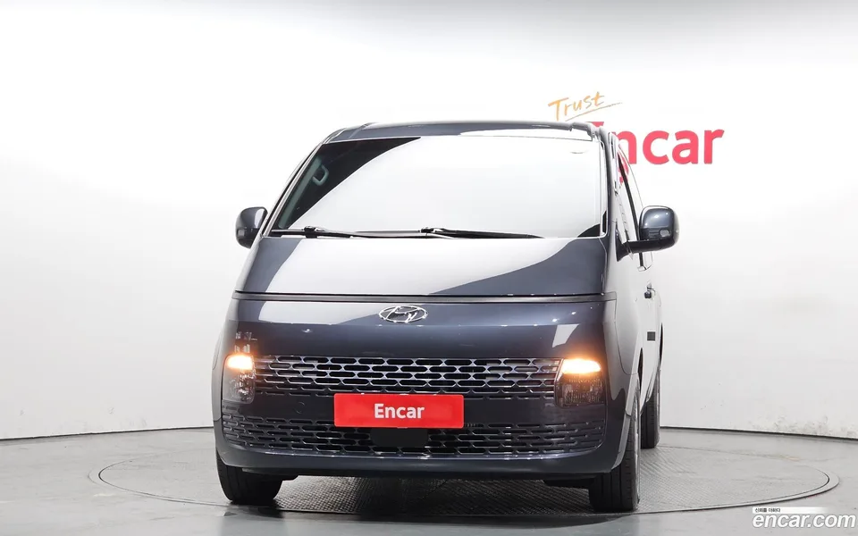Hyundai Staria 3 2023 — миниатюра 3