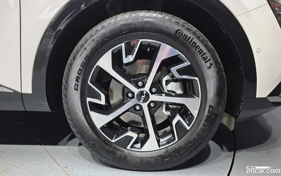 Kia Sportage Hybrid 4WD 2023 — миниатюра 5