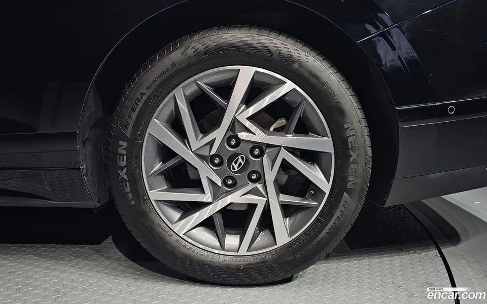 Hyundai Grandeur 2.5 2WD 2023 — миниатюра 2