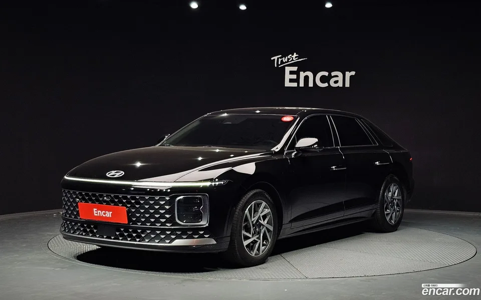 Hyundai Grandeur 2.5 2WD 2023 — фото 1, купить с доставкой в Москву