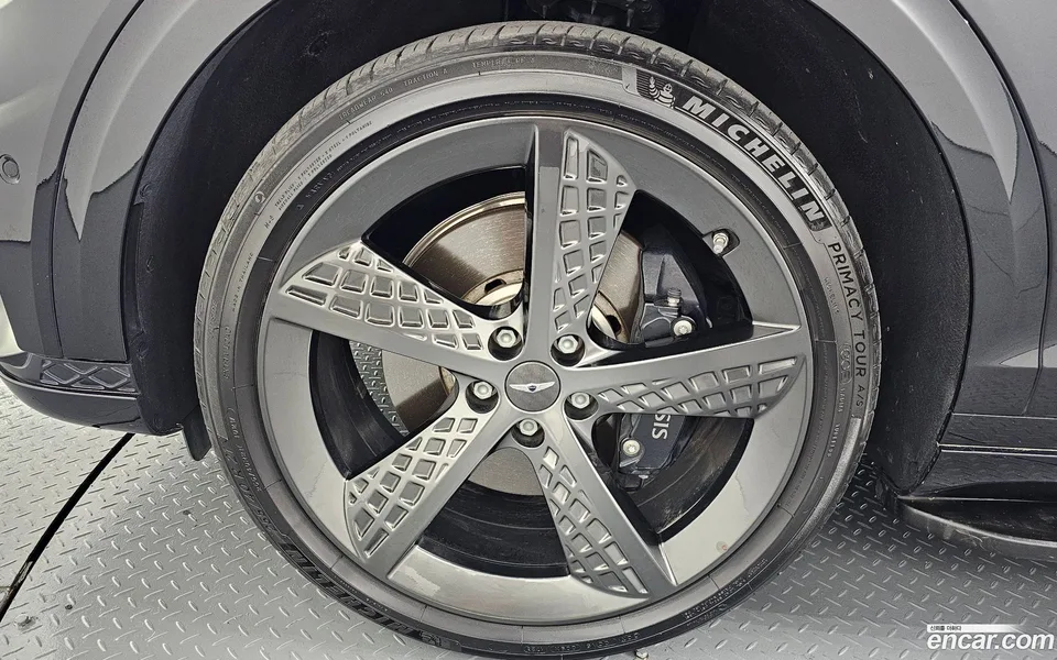 Genesis GV70 2.5T 2WD 2024 — миниатюра 2