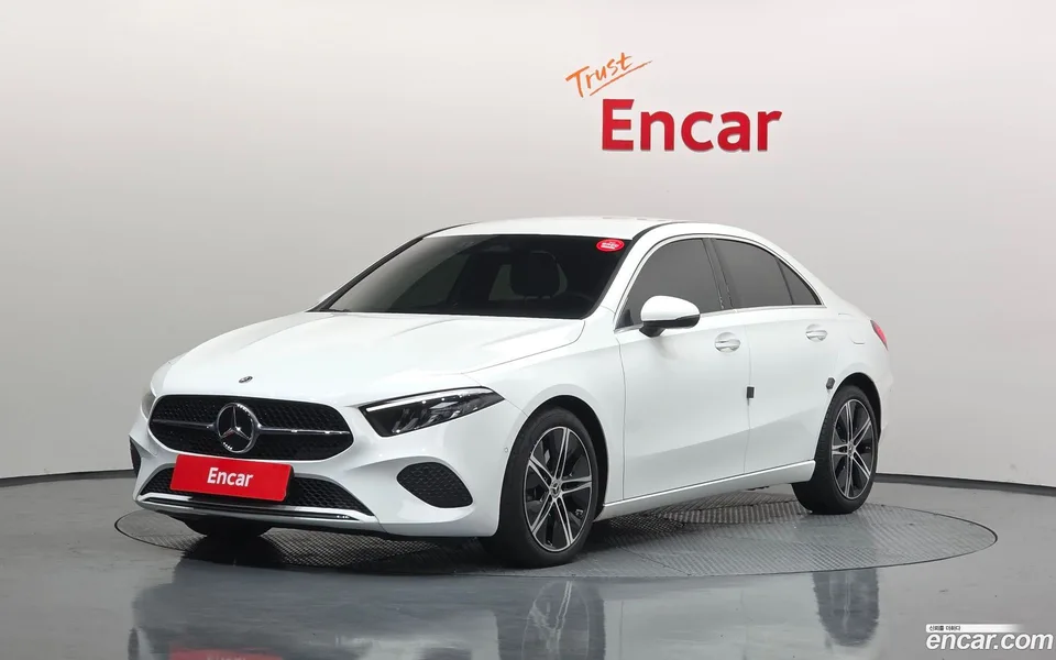 Mercedes-Benz A-Class A220 2023 — фото 1, купить с доставкой в Москву