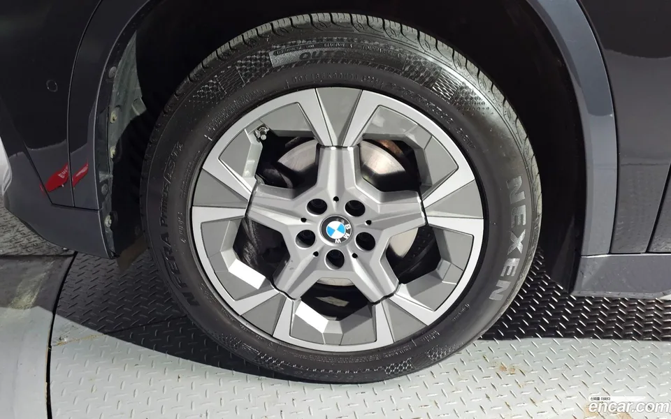 BMW X1 sDrive 18d xLine 2024 — миниатюра 5