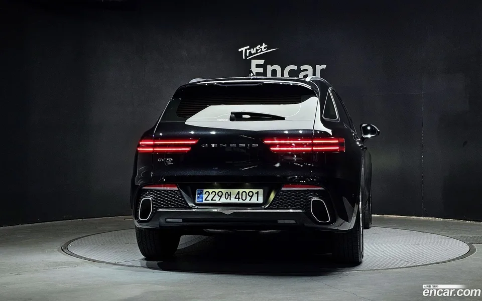 Genesis GV70 2.5T 2WD 2023 — миниатюра 4