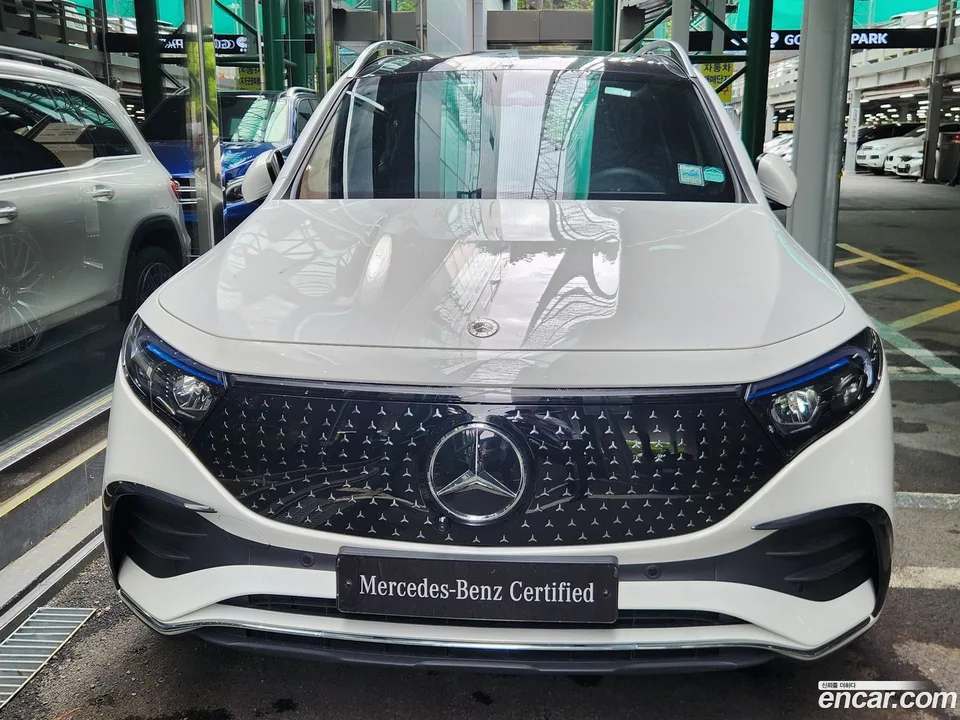 Mercedes-Benz EQB EQB300 4MATIC AMG 2024 — thumbnail 2