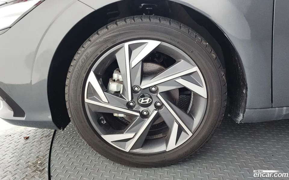 Hyundai Avante CN7 1.6 2025 — миниатюра 2