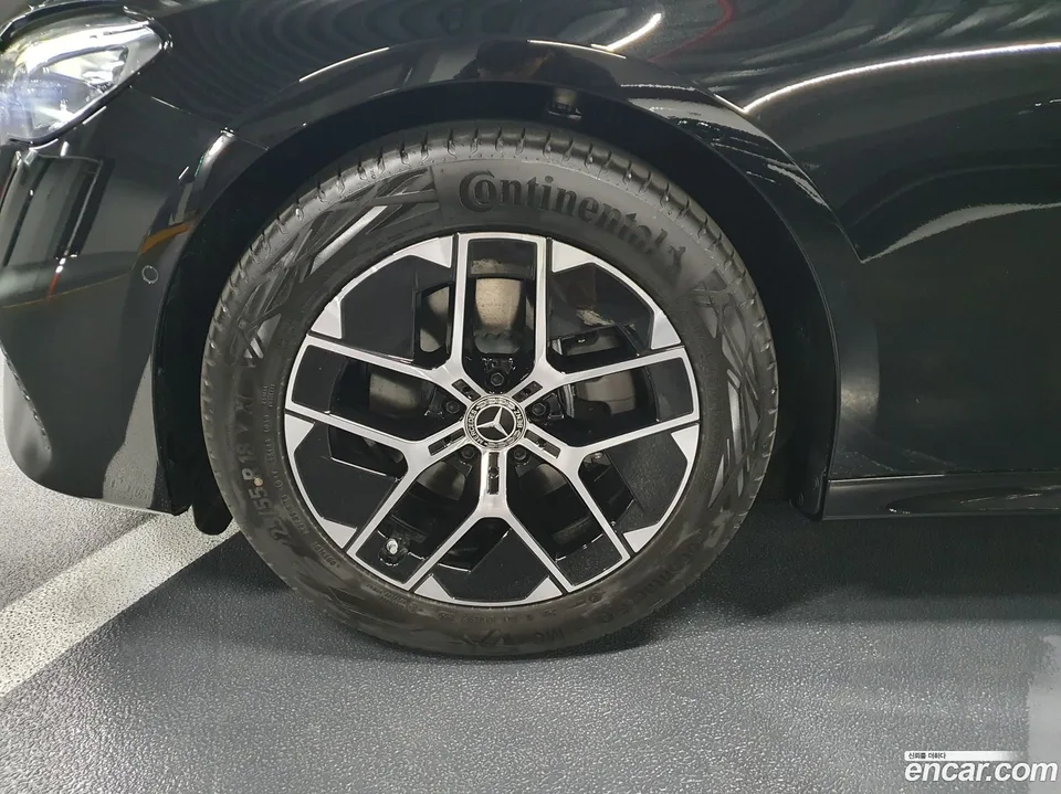 Mercedes-Benz E-Class E200 2025 — миниатюра 2