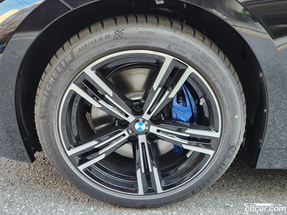 BMW 3 Series 320i M 2025 — миниатюра 2