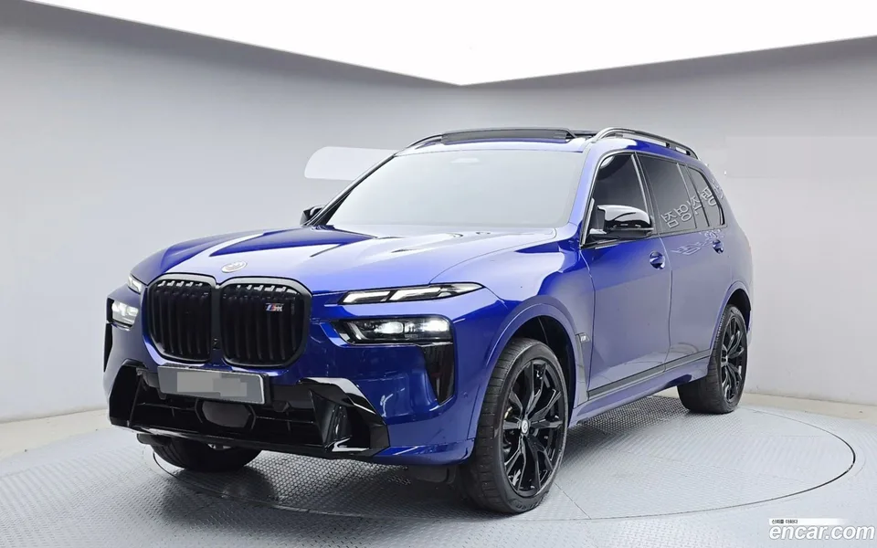 BMW X7 M60i xDrive 6 2022 — фото 1, купить с доставкой в Москву