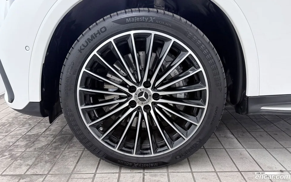 Mercedes-Benz GLC-Class GLC300 4MATIC 2024 — миниатюра 2