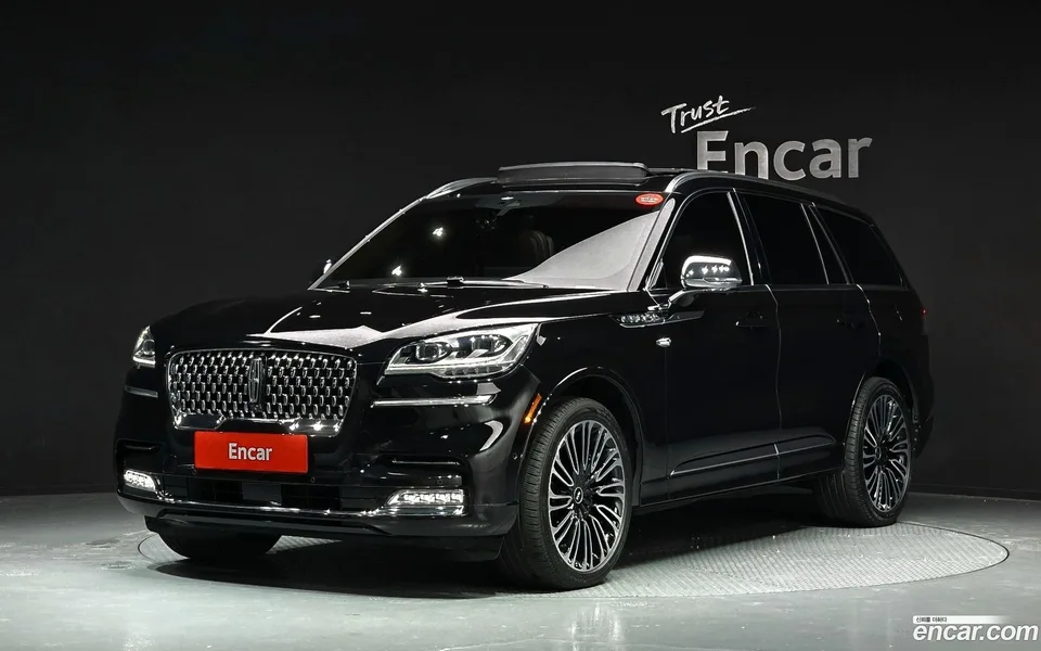 Lincoln Aviator 3.0 AWD 2022 — фото 1, купить с доставкой в Москву