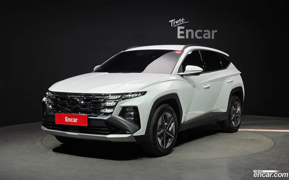 Hyundai Tucson Hybrid NX4 HEV 1.6 2WD 2025 — фото 1, купить с доставкой в Москву