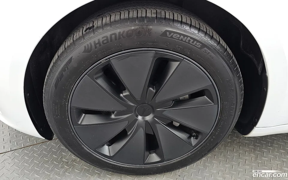 Tesla Model 3 AWD 2024 — миниатюра 2
