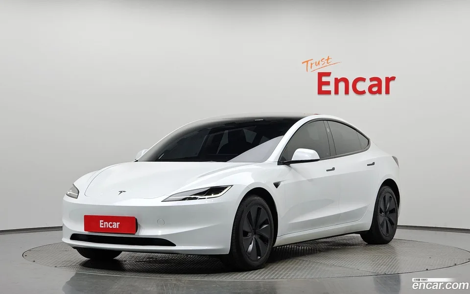 Tesla Model 3 AWD 2024 — фото 1, купить с доставкой в Москву
