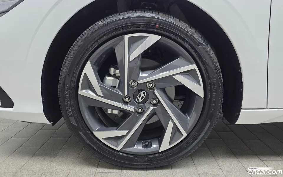 Hyundai Avante CN7 1.6 2025 — миниатюра 2