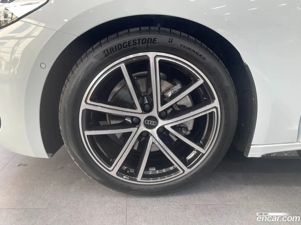 Audi A5 40 TFSI S Line 2025 — миниатюра 2