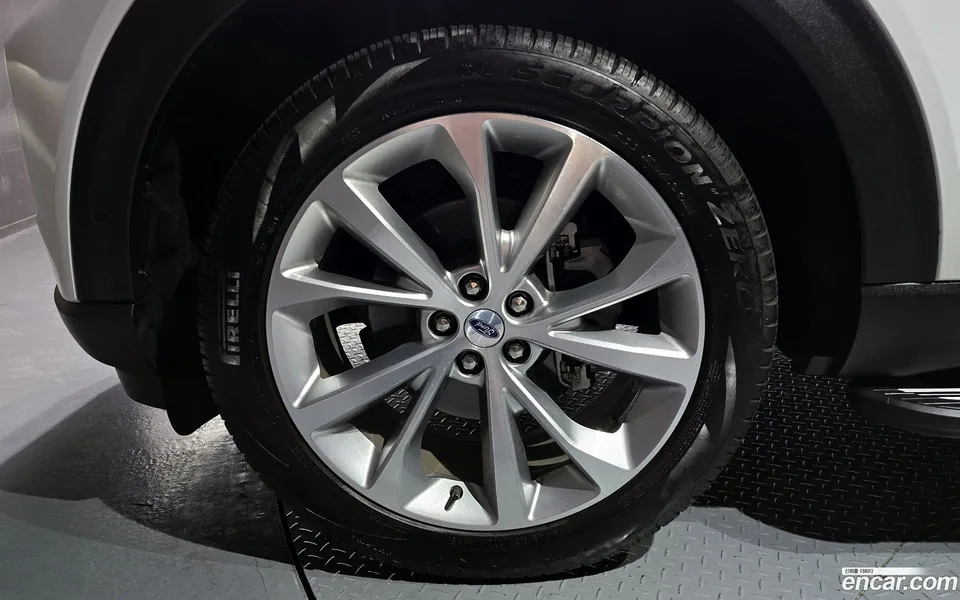 Ford Explorer 3.0 4WD 2023 — миниатюра 2