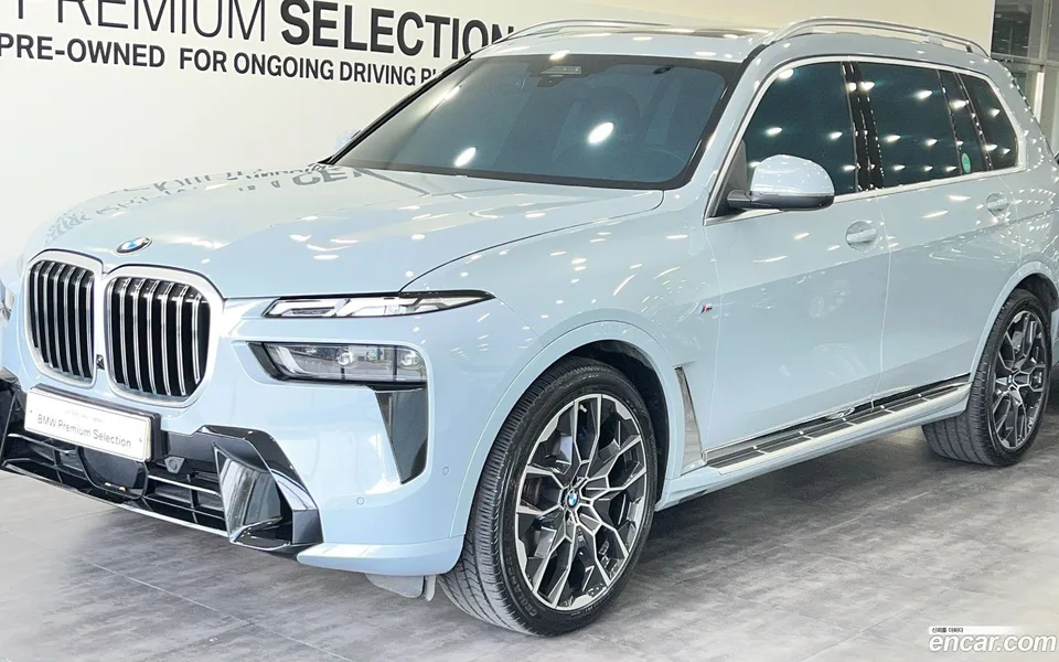 BMW X7 xDrive 40i M 6 2022 — фото 1, купить с доставкой в Москву
