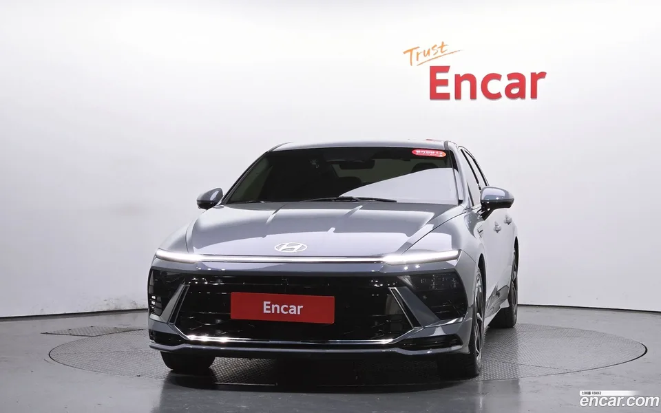 Hyundai Sonata The Edge Hybrid 2023 — миниатюра 3