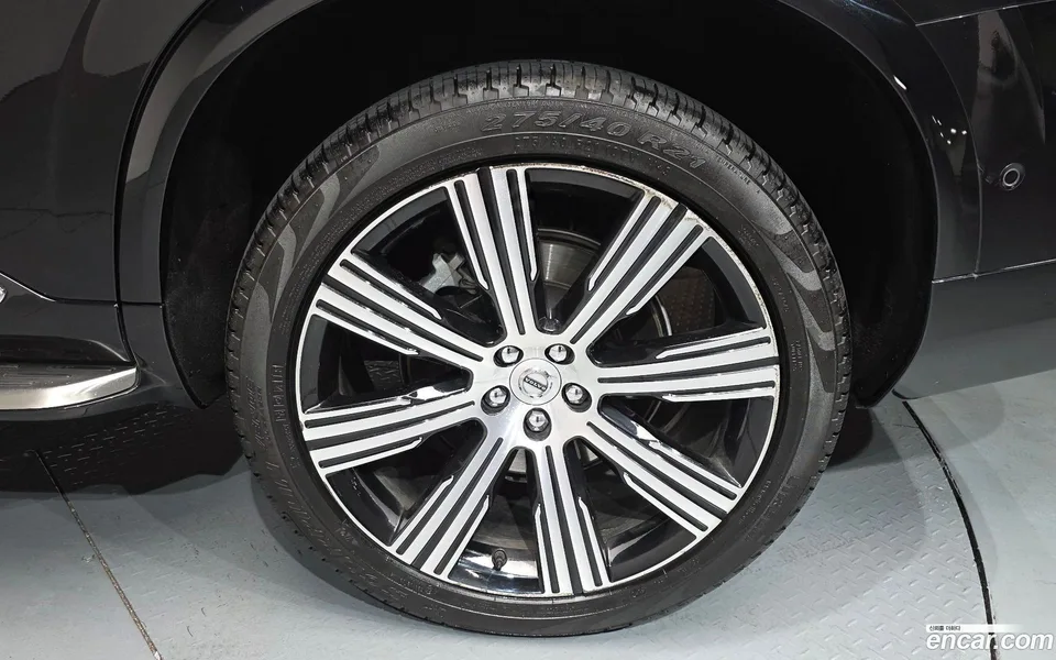 Volvo XC90 B6 2023 — миниатюра 2