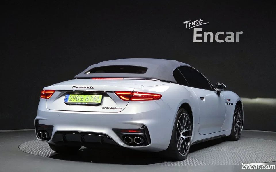 Maserati GranCabrio 3.0 V6 2024 — фото 1, купить с доставкой в Москву