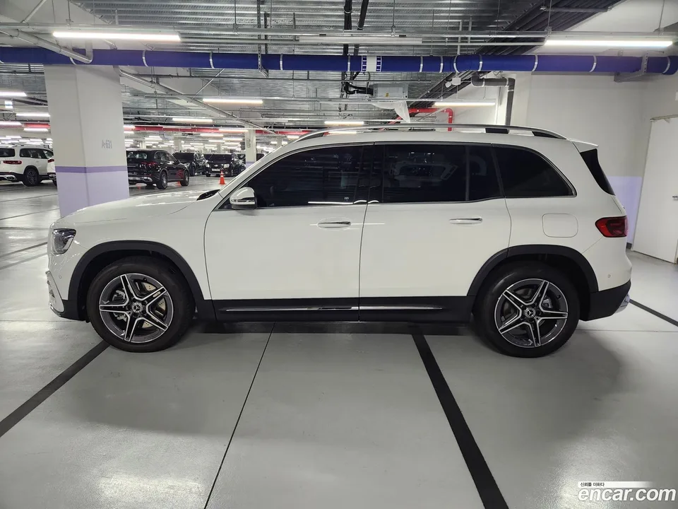 Mercedes-Benz GLB-Class GLB250 4MATIC 2025 — миниатюра 5