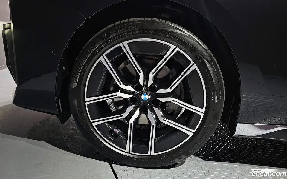 BMW 7 Series 740d xDrive M 2025 — миниатюра 5