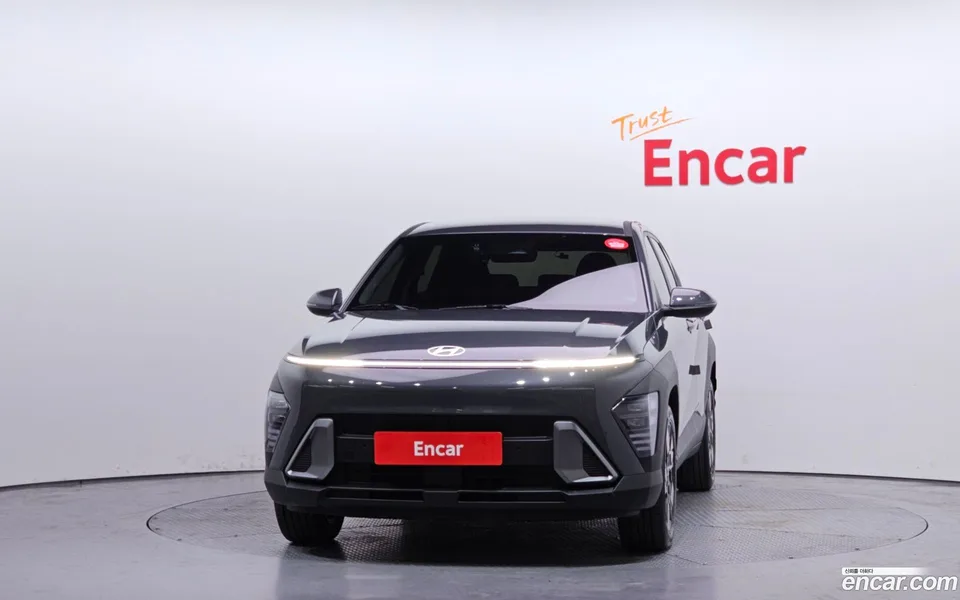 Hyundai Kona Hybrid 2023 — миниатюра 3